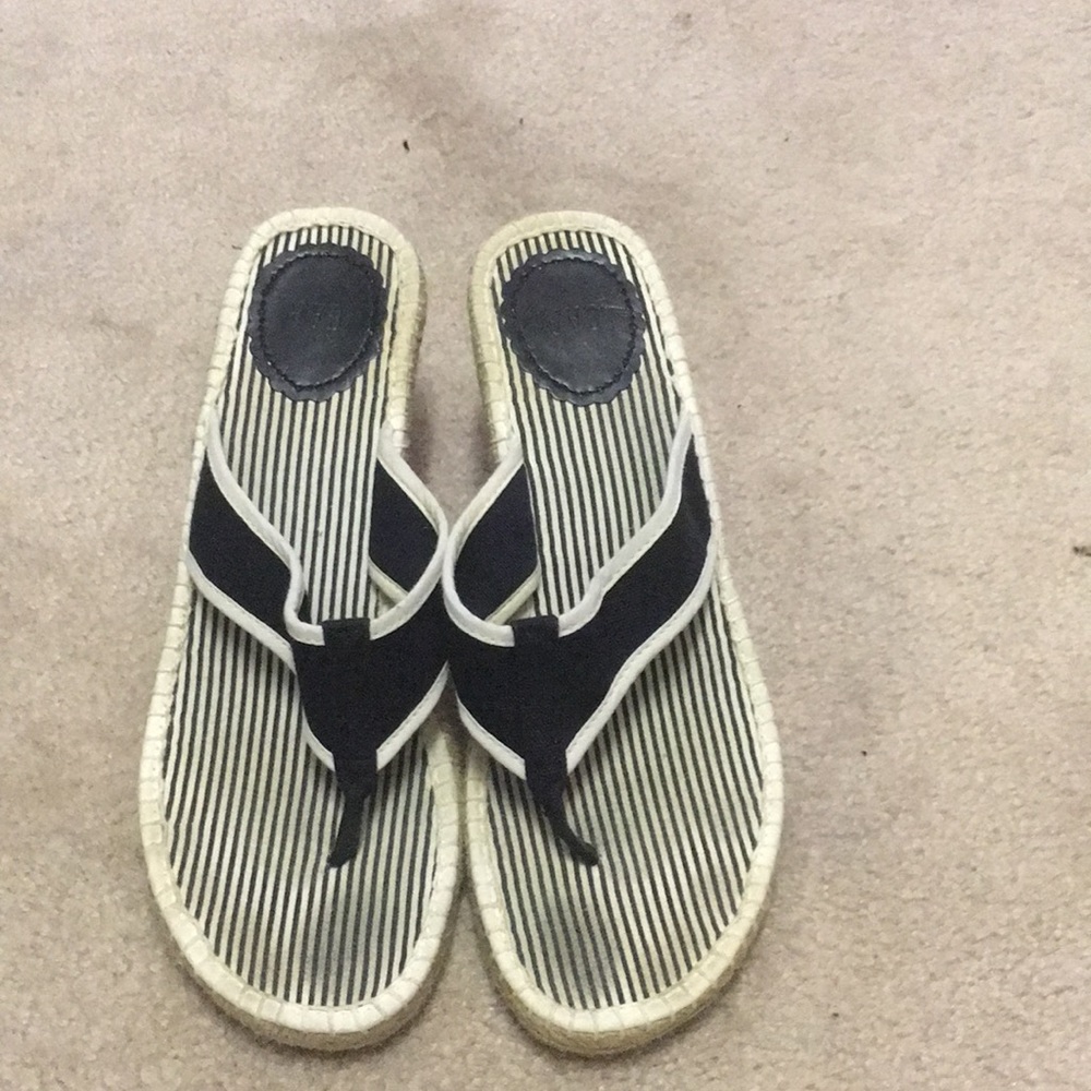 Gap Espadrilles in Navy and White - Picture 2 of 4